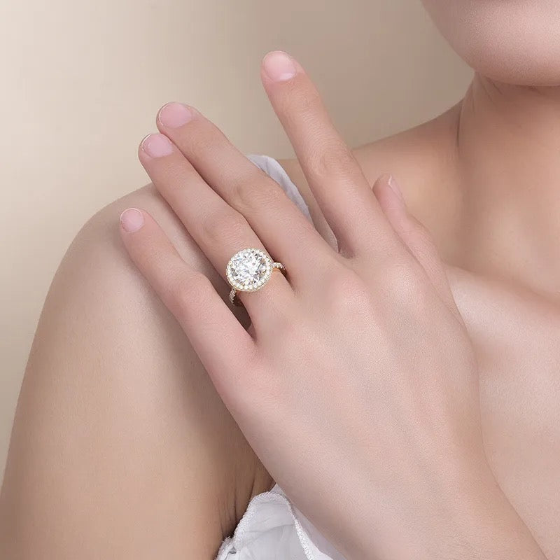 "Luxury Vintage" 5 Carat Lab Grown Stone Ring 18K Gold Plated