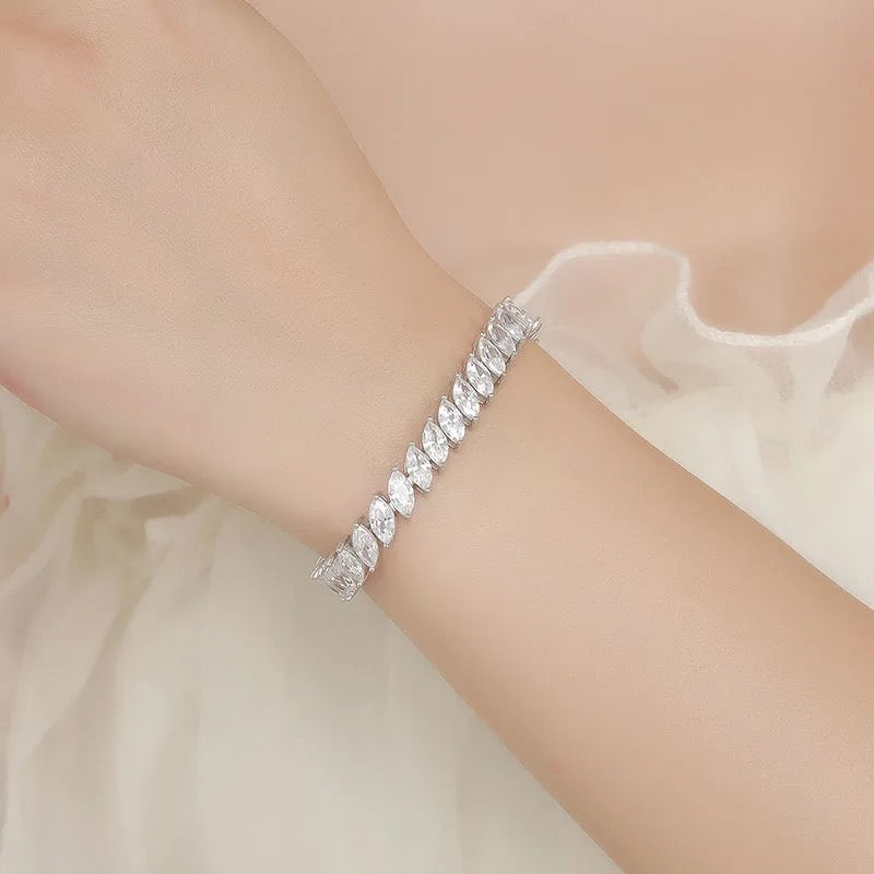 "Deep Pearl" Lab Grown Stone Bracelet